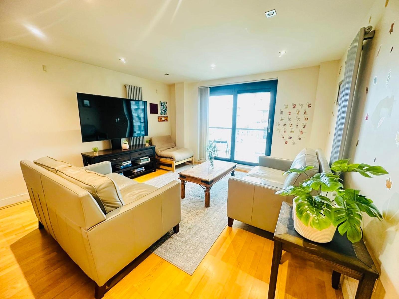 Modern 2Bed 2Bath Apartment Canary Wharf - Upto 5 Person London Exterior photo